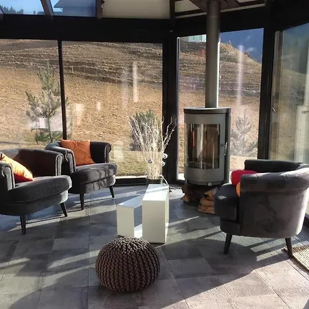Chalet Les 4 Feuilles בקתה *
