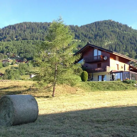 בקתה Chalet Les 4 Feuilles