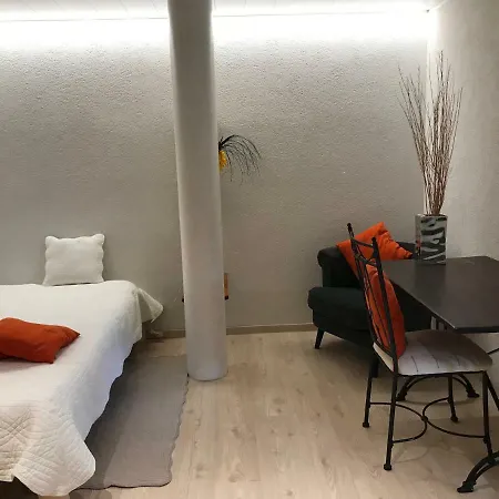 Chalet Les 4 Feuilles לייסין